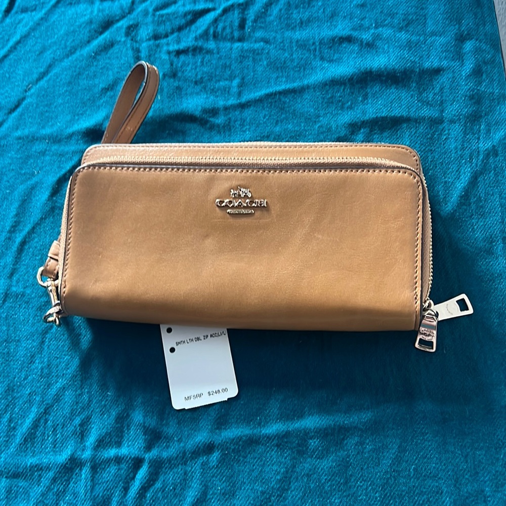 NWT COACH WALLET